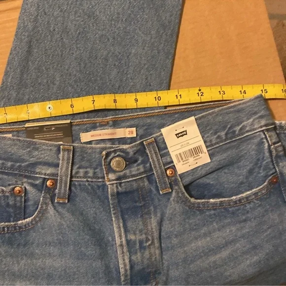 Levi's wedgie straight women’s classic high rise medium blue straight jeans NWT - Picture 12 of 12